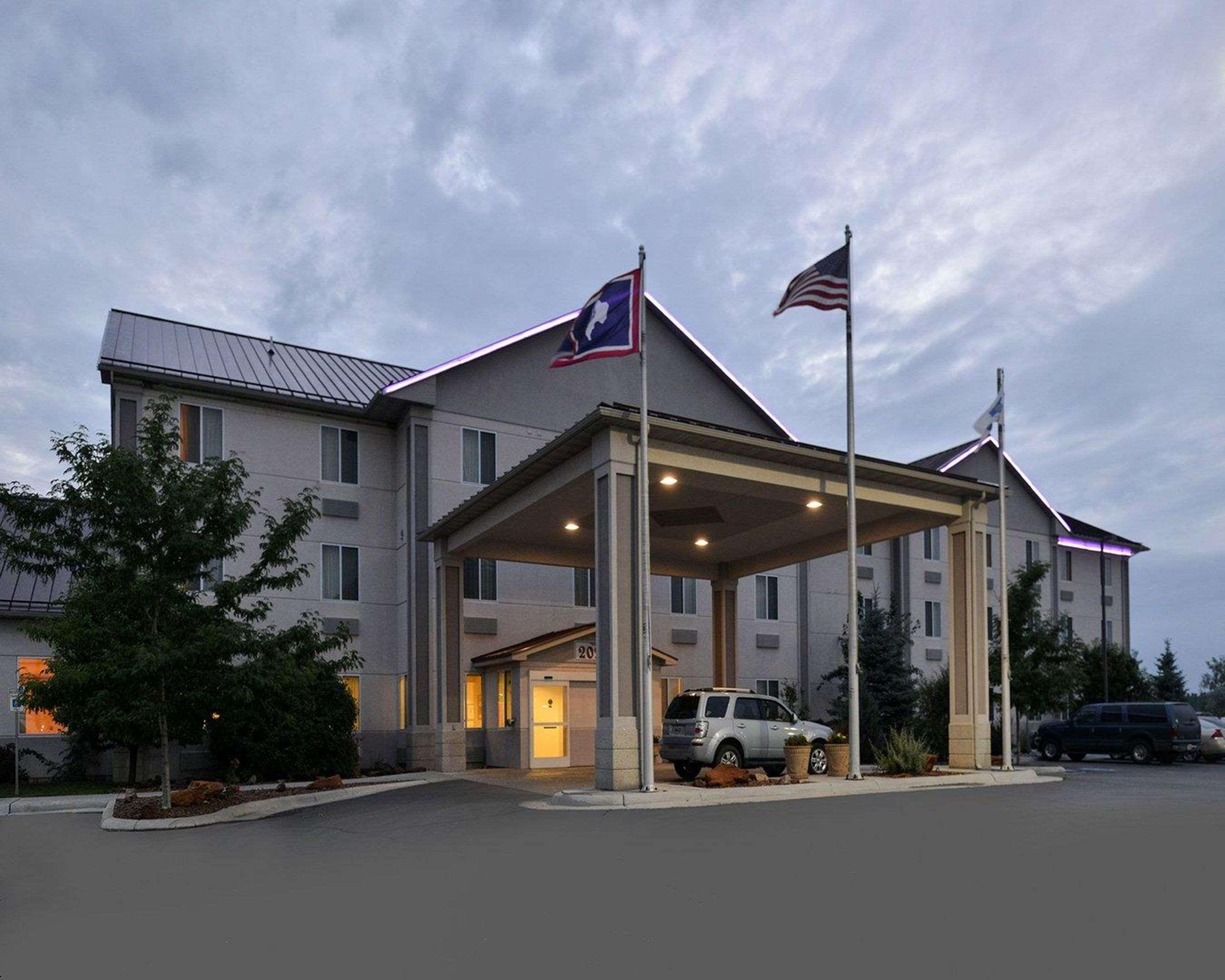 Comfort Inn & Suites Riverton Exterior photo